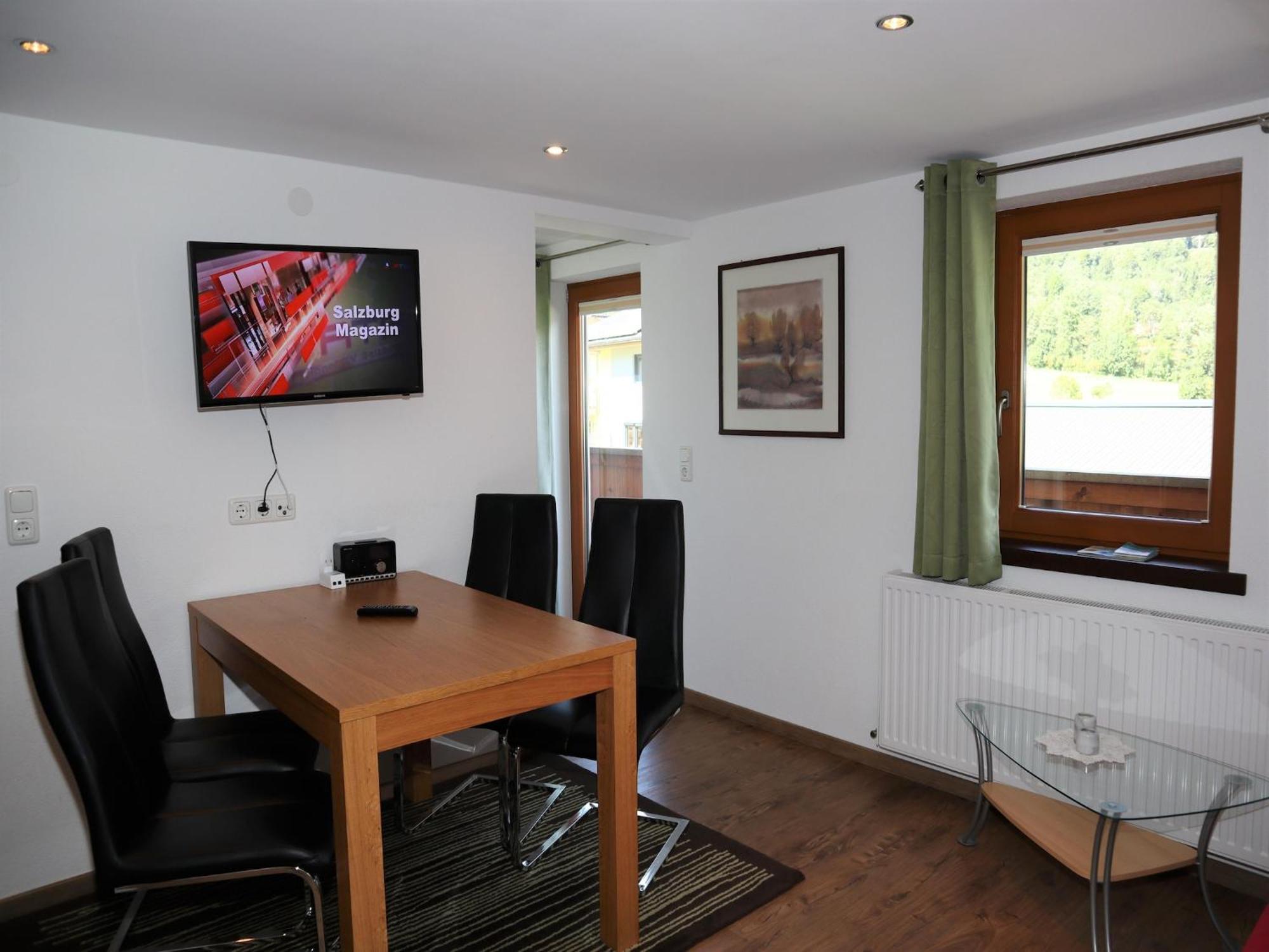 Flat In Krimml With A Balcony Apartment ภายนอก รูปภาพ